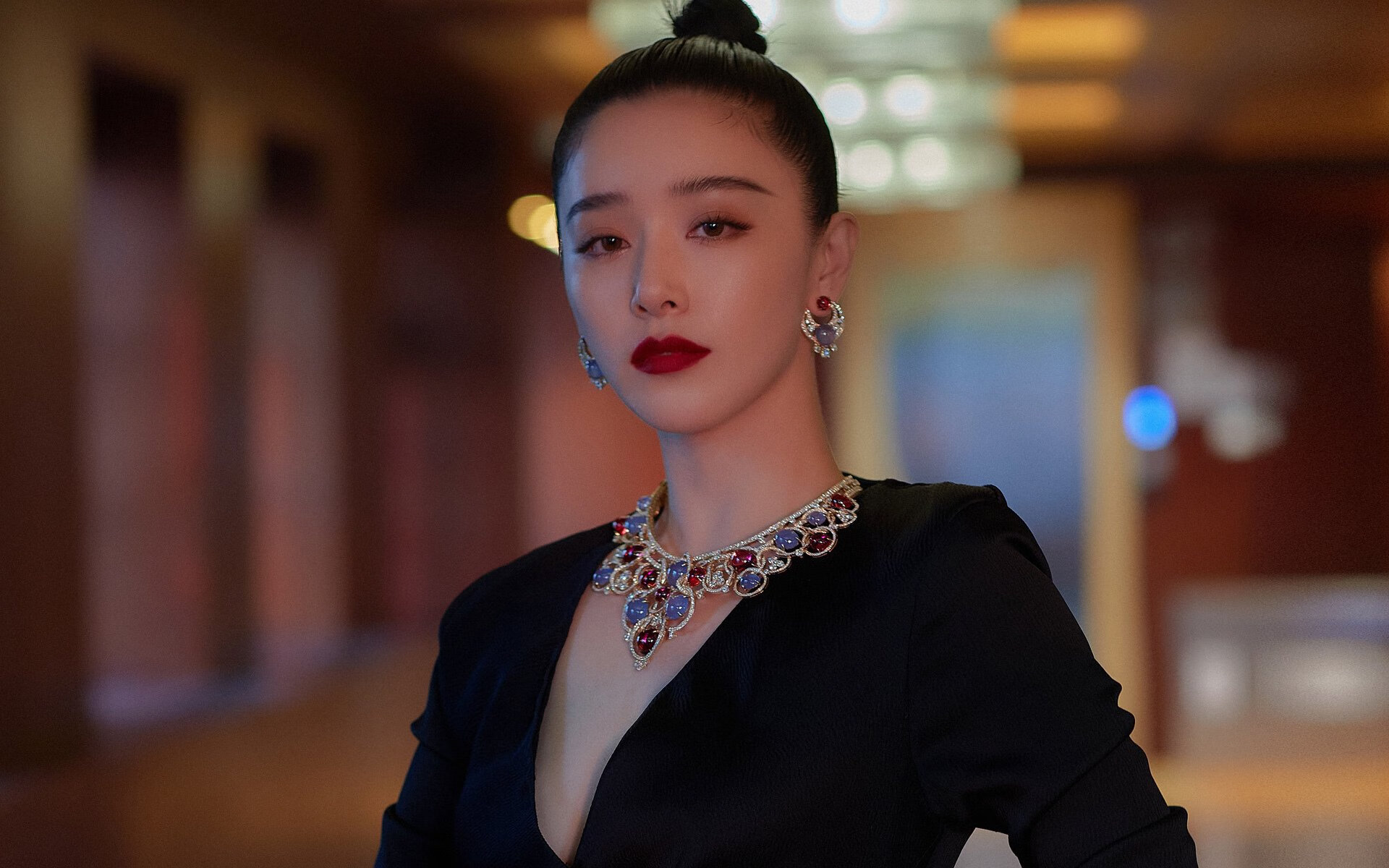 快船队客场击败对手 信心大增冲击季后赛，快船队的比赛