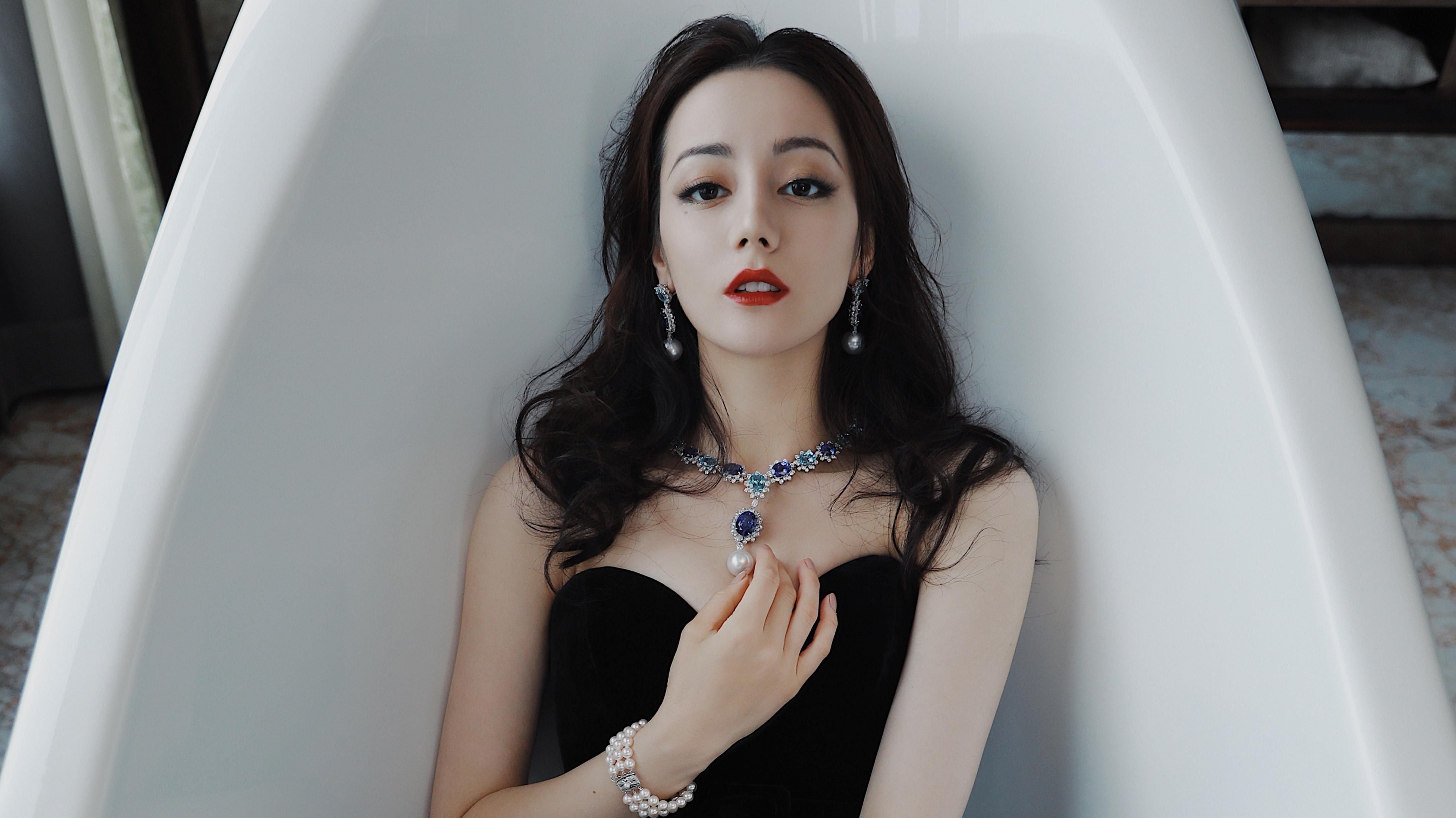 爱游戏体育APP下载-中国女排组织全员观看奥运经典比赛，看中国女排奥运会