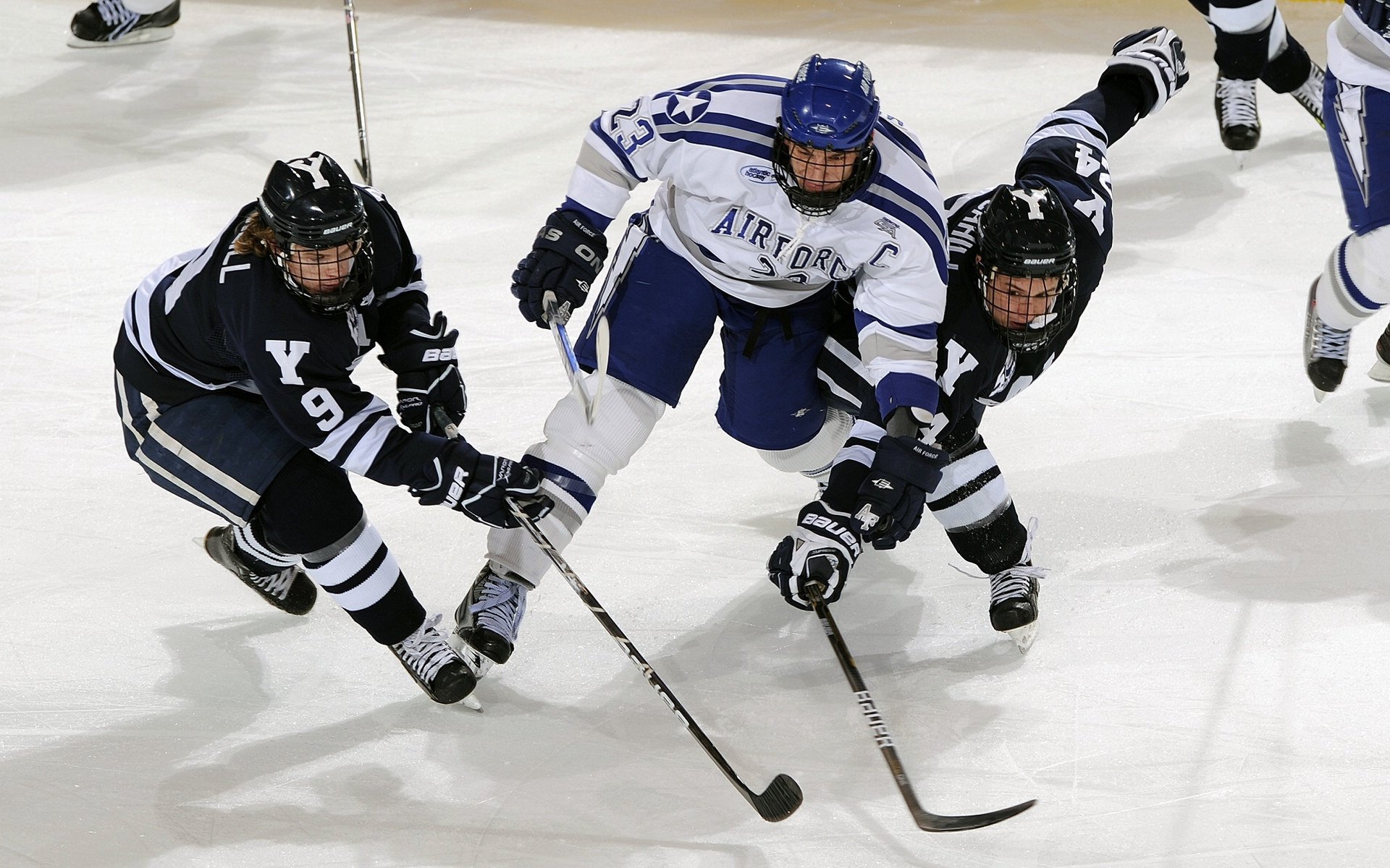 伊朗队前锋洛佩斯在巴黎奥运会上表现出色，奥运伊朗男排